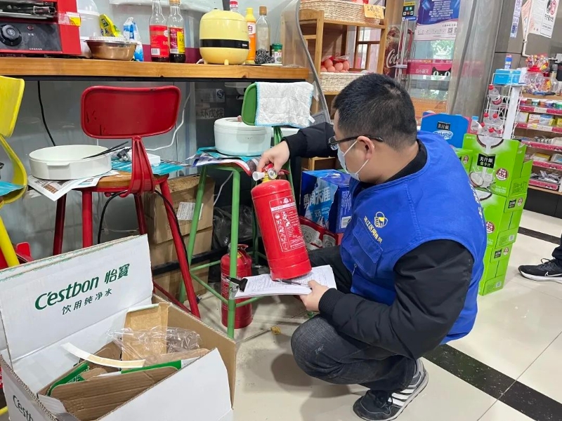 20230120浦沿街道组织开展节前安全生产大检查15.jpg